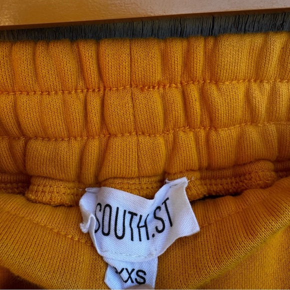 SOUTH .ST mustard yellow cotton drawstring comfy sweat shorts women’s XXS - Picture 4 of 4